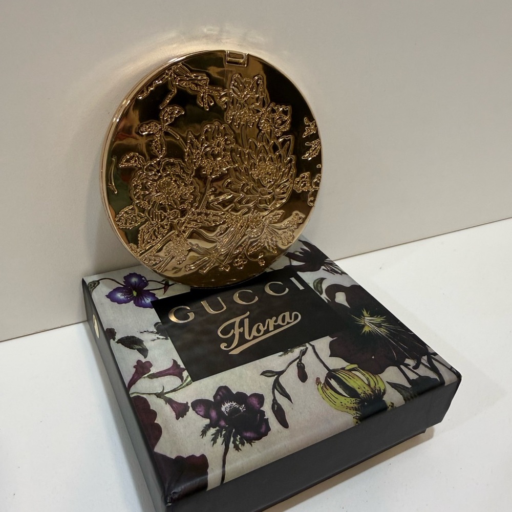 Gucci Silver Flora Compact Mirror View 2